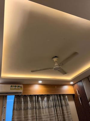 Furnished Amenities in 2 BHK Apartment at Shree Vardhman Green Court, Sector 90 – for Rent