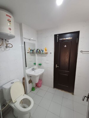 Bathroom in 3 BHK Apartment at Omaxe Silver Birch, North Mullanpur – for Rent