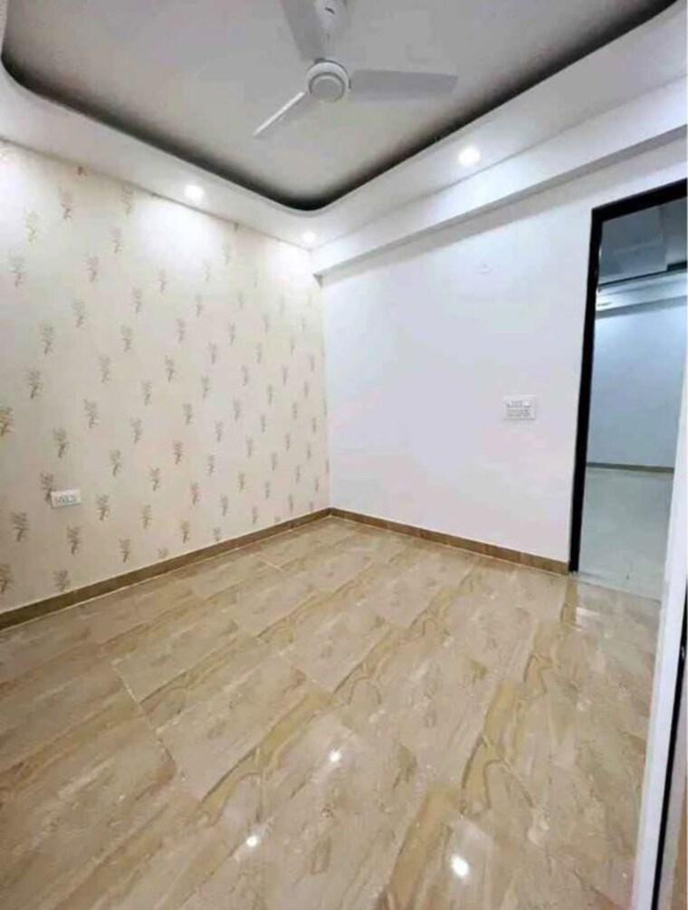 Room, tagore garden 3 Bedroom 130 Sq.Yd. Builder Floor In Tagore Garden Delhi 10662607