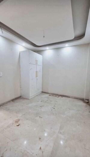 Room in 3 BHK Builder Floor at Tagore Garden – for Rent