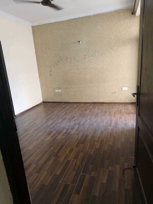 2 BHK Apartment For Rent in Amrapali Silicon City, Sector 76