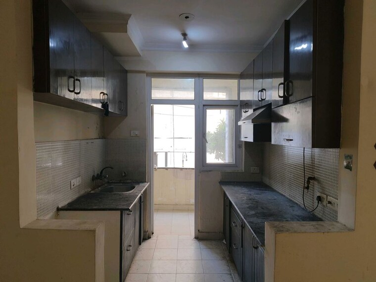 Kitchen, amrapali-silicon-city 2 Bedroom 1075 Sq.Ft. Apartment In Sector 76 Noida 10662595