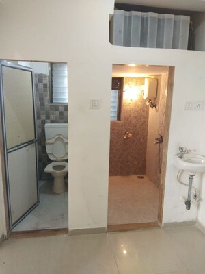 Room in 1 BHK Apartment at Sandipani Teachers CHS, Andheri West – for Sale