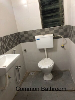 Team Area in 2 BHK Apartment at Link Plaza, Andheri West – for Rent