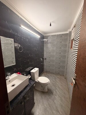 Team Area in 2 BHK Builder Floor at Sector 31 – for Rent