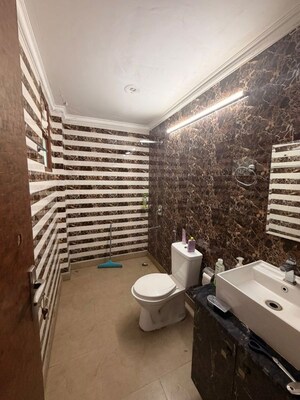 Bathroom in 2 BHK Builder Floor at Sector 31 – for Rent
