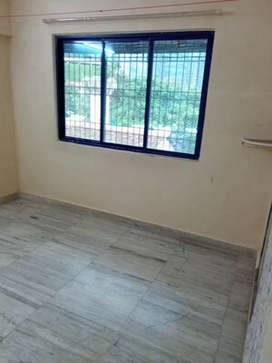 Room in 1 BHK Apartment at Suparshwa Apartment, Lower Parel – for Rent