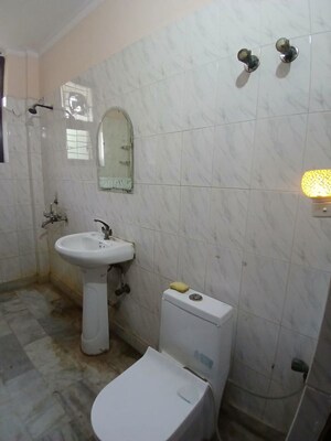 Bathroom in 3 BHK Builder Floor at Spring Field, Sector 31 – for Sale