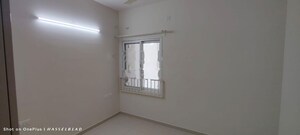Room in 3.5 BHK Apartment at LnT Raintree Boulevard, Hebbal – for Rent