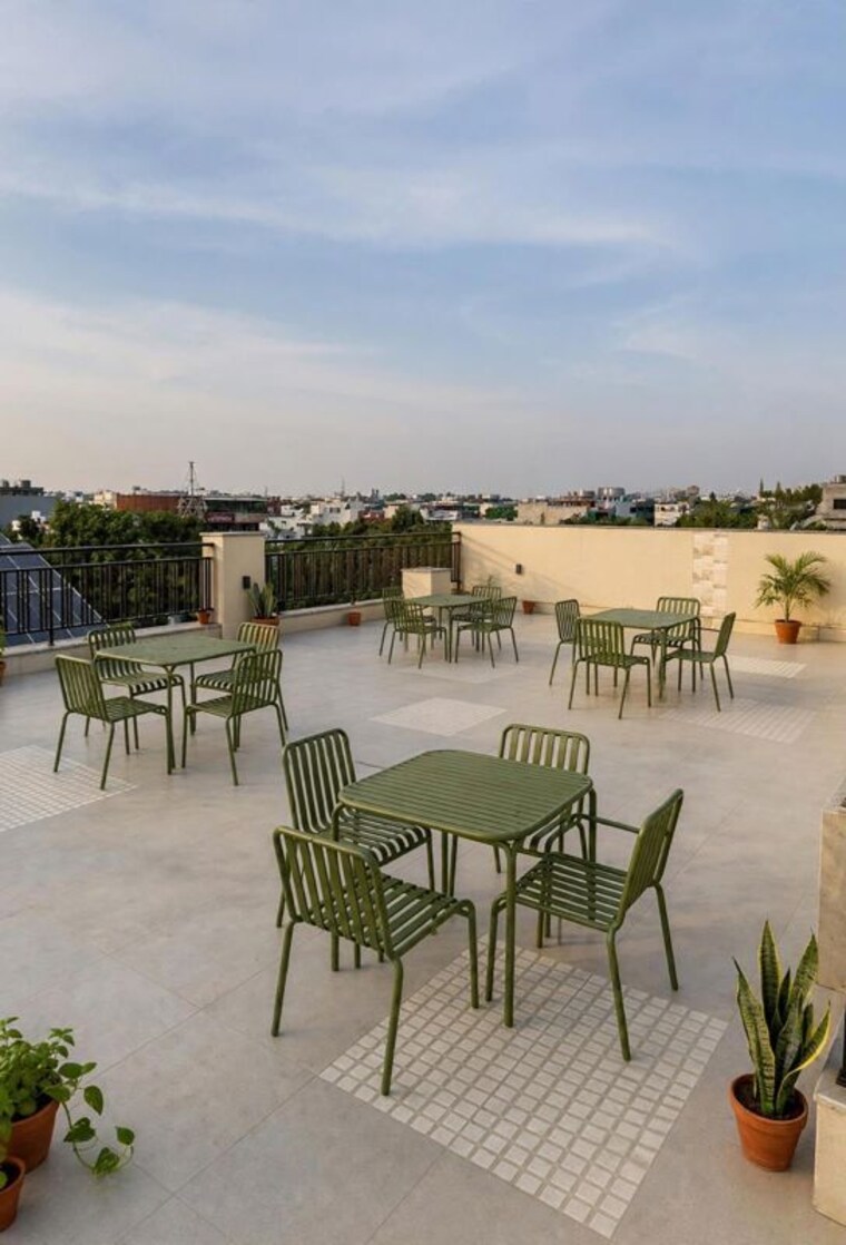 Terrace, sector 23  100 Sq.Yd. Builder Floor In Sector 23 Gurgaon 10662671