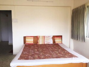 Bedroom in 1 BHK Apartment at Bandra West – for Rent