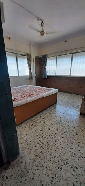 Room in 1 BHK Apartment at Bandra West – for Rent