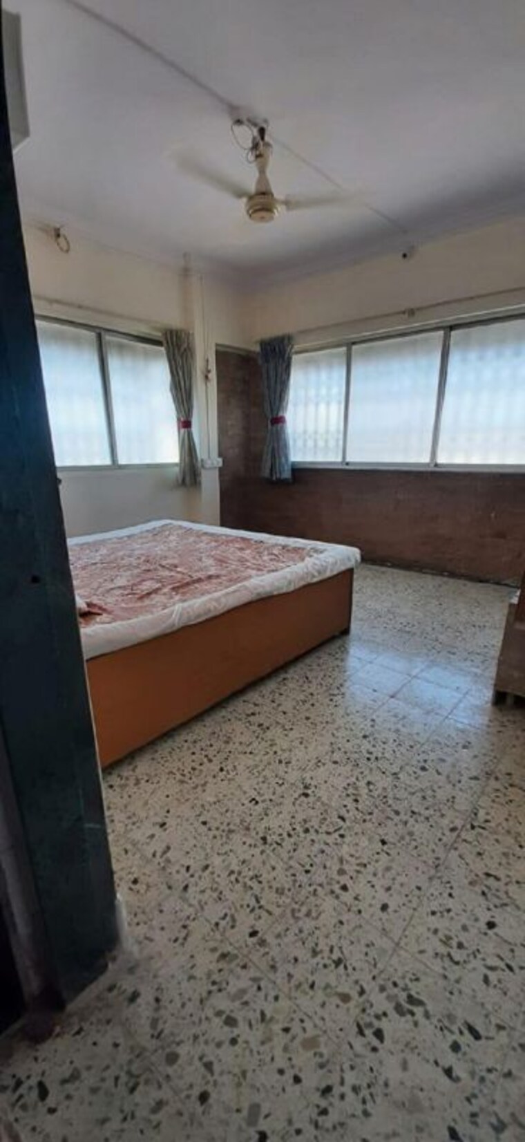 Room, bandra west 1 Bedroom 500 Sq.Ft. Apartment In Bandra West Mumbai 10662643