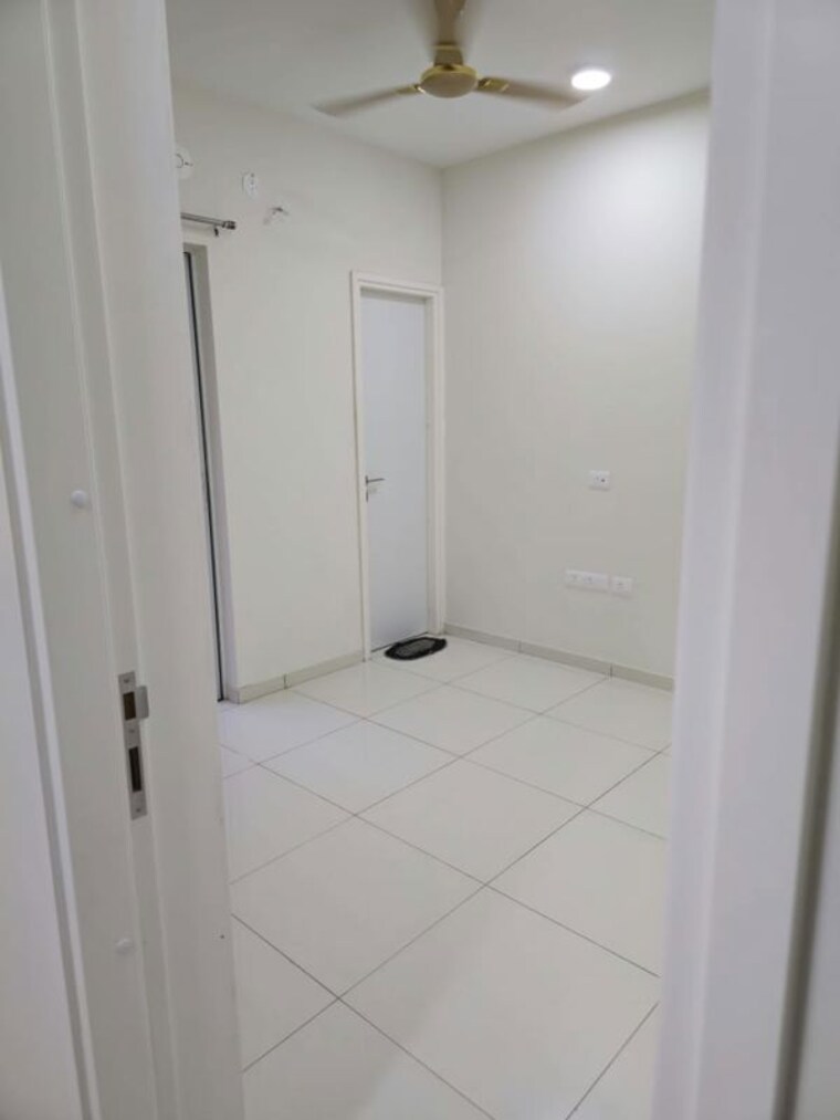 Bathroom, godrej-park-ridge 2 Bedroom 700 Sq.Ft. Apartment In Manjari Pune 10662664