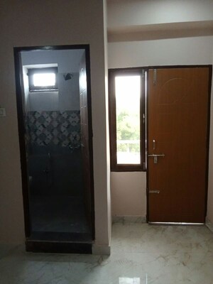 Room in 3 BHK Builder Floor at Charbagh – for Rent