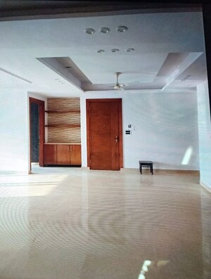 Living Room in 3 BHK Apartment at Vipul World Floors, Sector 48 – for Rent