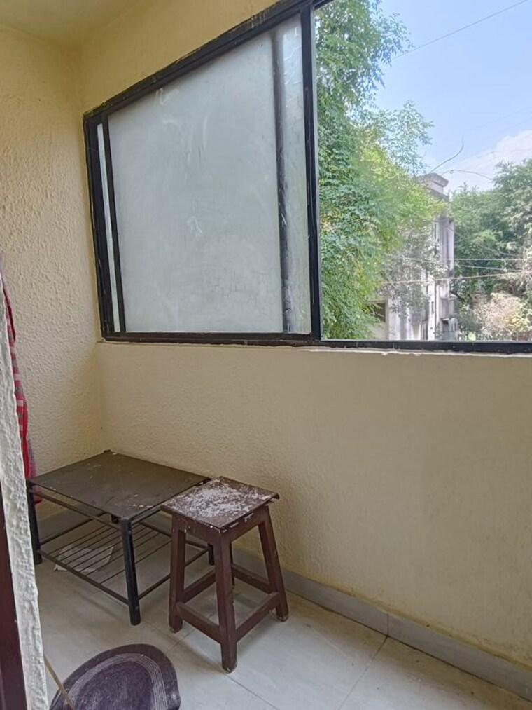 Balcony, kasturba-housing-society 2 Bedroom 800 Sq.Ft. Apartment In Vishrantwadi Pune 10662688