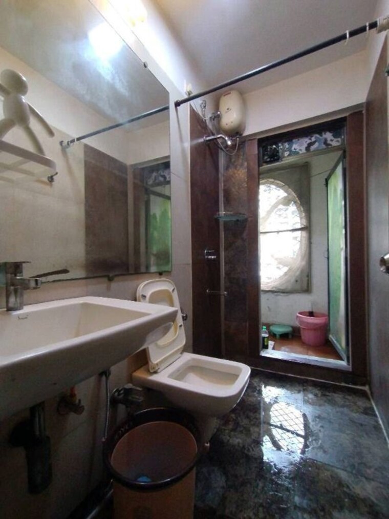 Bathroom, tharwani-rosewood-heights 3 Bedroom 1500 Sq.Ft. Apartment In Kharghar Sector 10 Navi Mumbai 10662769