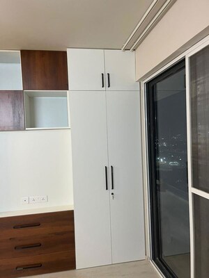 Furnished Amenities in 3 BHK Apartment at M3M Heights, Sector 65 – for Rent
