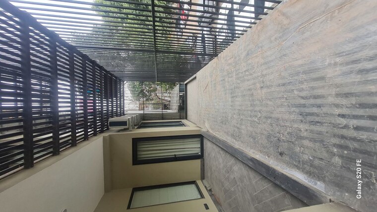 Balcony, sector 31 4 Bedroom 2100 Sq.Ft. Builder Floor In Sector 31 Gurgaon 10662771