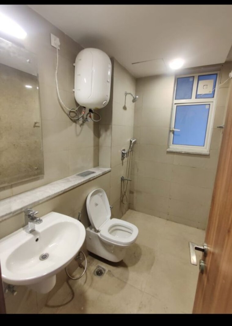 Bathroom, sector 62 2 Bedroom 1508 Sq.Ft. Apartment In Sector 62 Gurgaon 10662824