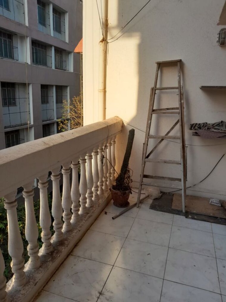 Balcony, nirmiti-ragdari-apartments 4 Bedroom 1800 Sq.Ft. Apartment In Aundh Pune 10662861