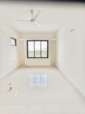 Room in 4 BHK Apartment at Nikash Skies CHS, Pashan – for Rent