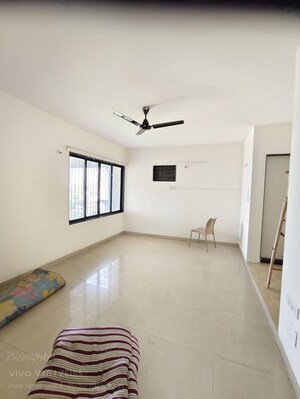 Room in 4 BHK Apartment at Nikash Skies CHS, Pashan – for Rent