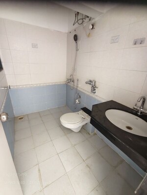 Bathroom in 4 BHK Apartment at Nikash Skies CHS, Pashan – for Rent