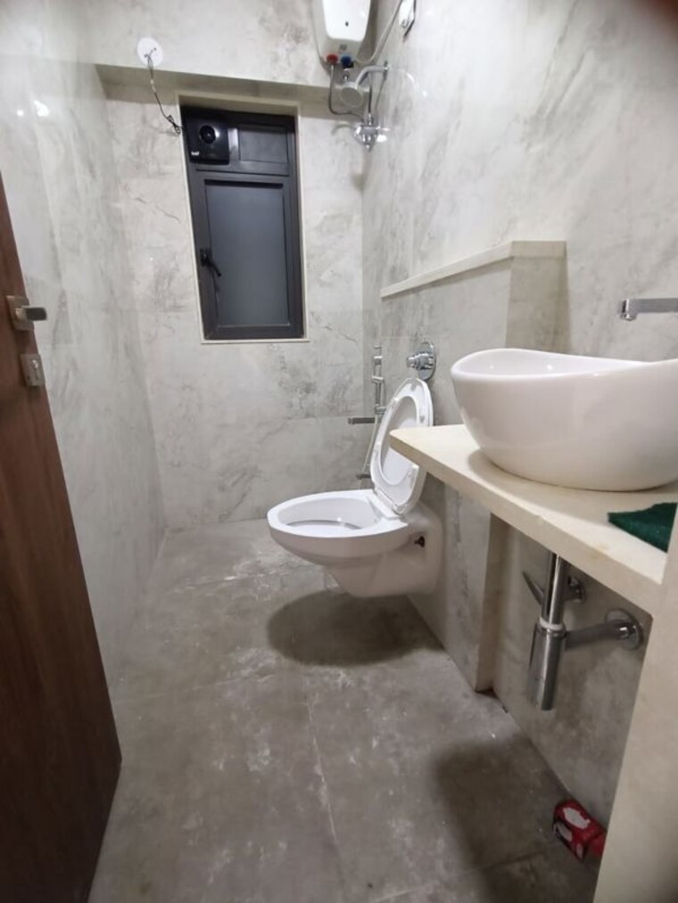 Bathroom, worli 2 Bedroom 650 Sq.Ft. Apartment In Worli Mumbai 10662909