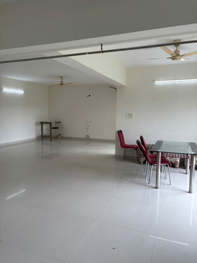 Room, elegant-floatilla-apartment 3 Bedroom 3260 Sq.Ft. Apartment In Neknampur Hyderabad 10662891