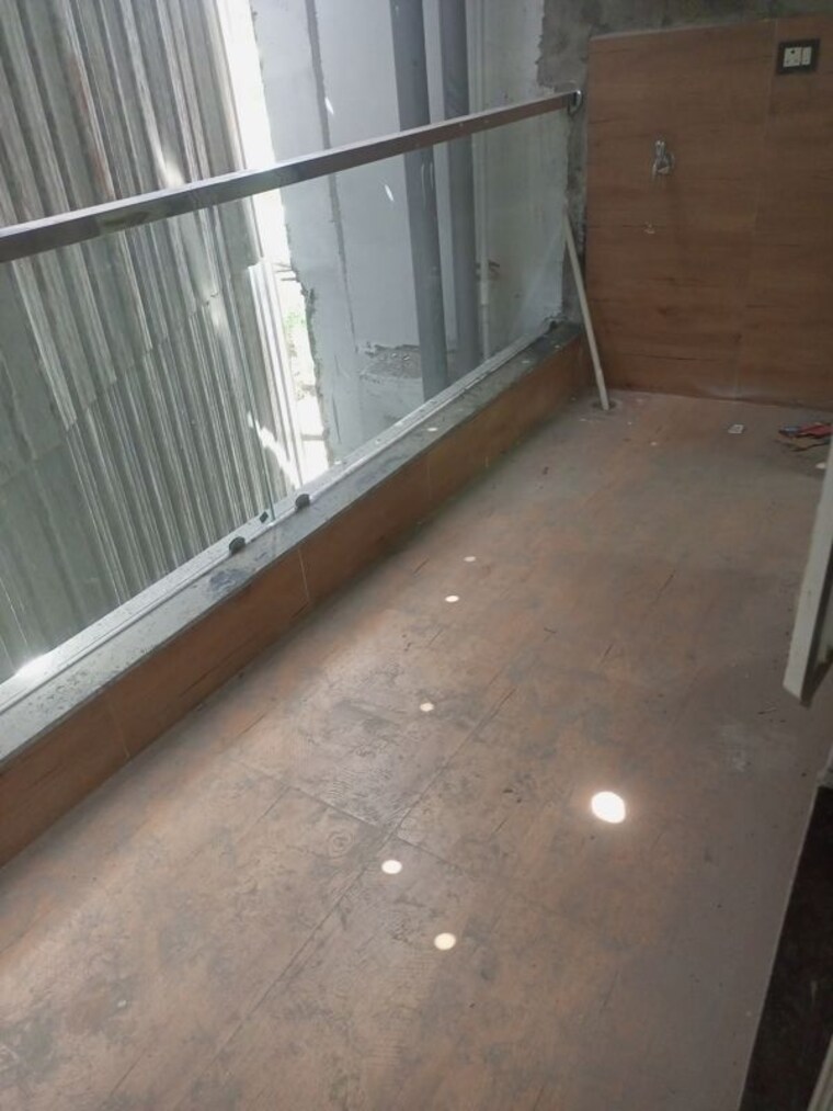 Balcony, dmd-hometech-awas-yojna 3 Bedroom 1350 Sq.Ft. Builder Floor In Sector 73 Noida 10662927