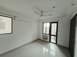 Room in 2 BHK Apartment at RG Luxury Homes, Sector 16b Greater Noida – for Sale
