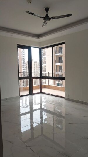 2 BHK Apartment – Garden View at RG Luxury Homes, Sector 16b Greater Noida - for Sale