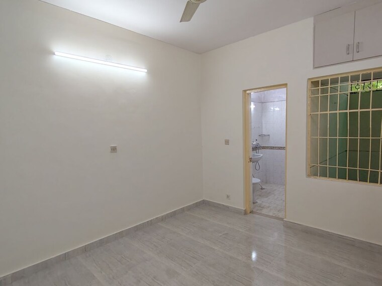 Bedroom, vasant kunj 3 Bedroom 1800 Sq.Ft. Apartment In Vasant Kunj Delhi 10662867