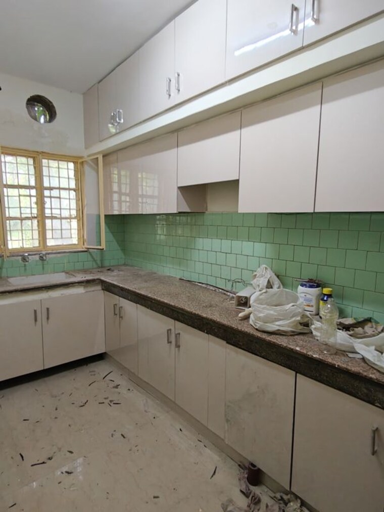 Kitchen, vasant kunj 3 Bedroom 1800 Sq.Ft. Apartment In Vasant Kunj Delhi 10662867