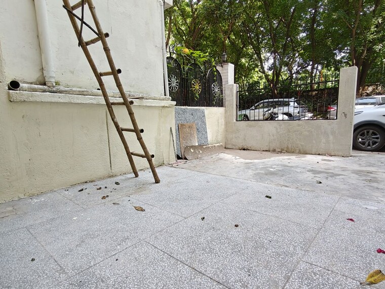 Balcony, vasant kunj 3 Bedroom 1800 Sq.Ft. Apartment In Vasant Kunj Delhi 10662867