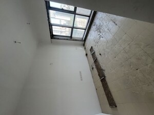 Room in 2 BHK Apartment at Sheth Auris Serenity Tower 3, Malad West – for Rent