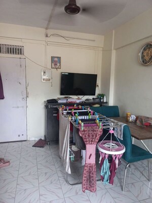 Team Area in 1 BHK Apartment at Malad Apartment, Malad West – for Rent
