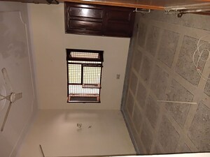 Furnished Amenities in 2.5 BHK Independent House at Sector 30 – for Sale