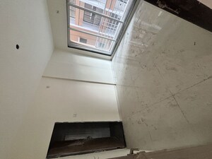 Room in 2 BHK Apartment at Krishna Shreeji Hills, Pushpak Nagar – for Rent