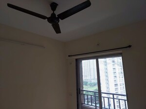 Room in 2 BHK Apartment at Vihang Valley Phase 2, Kasarvadavali – for Rent