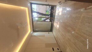 Furnished Amenities in 3 BHK Builder Floor at South City 1 – for Sale