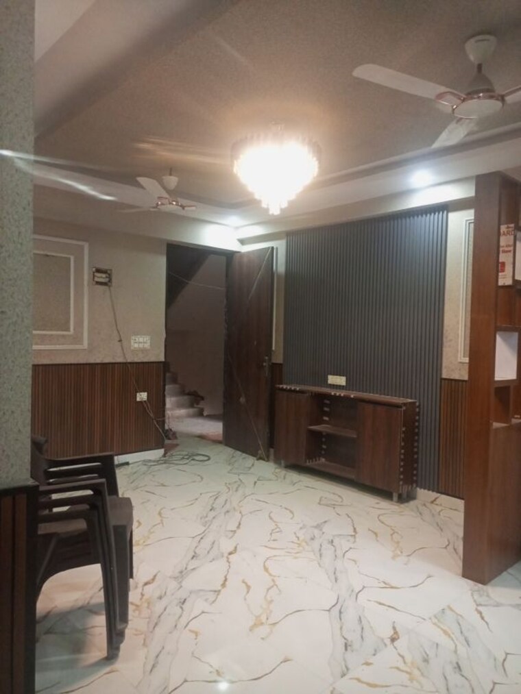 Bedroom, noida central 3 Bedroom 1300 Sq.Ft. Builder Floor In Noida Central Noida 10663101
