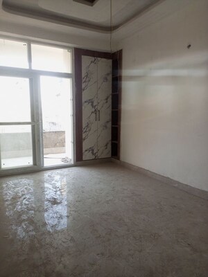 3 BHK Builder Floor For Sale in Noida Central