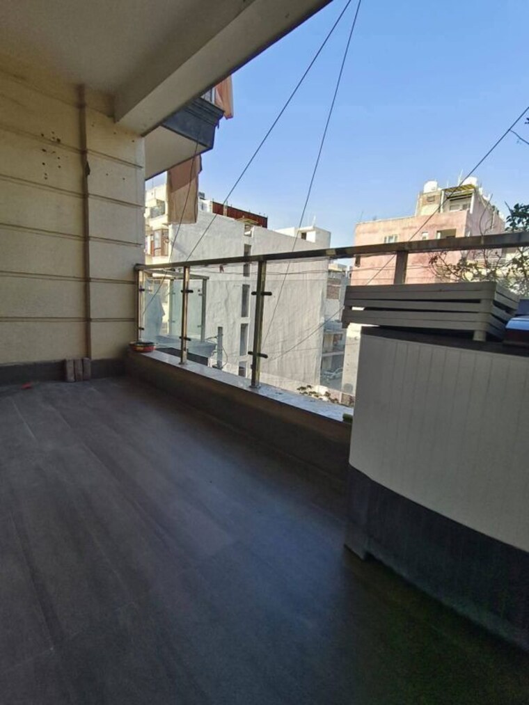 Balcony, freedom fighters enclave 2 Bedroom 1000 Sq.Ft. Apartment In Freedom Fighters Enclave Delhi 10663123