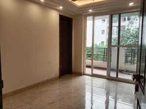Room in 4 BHK Builder Floor at Sector 45 – for Sale