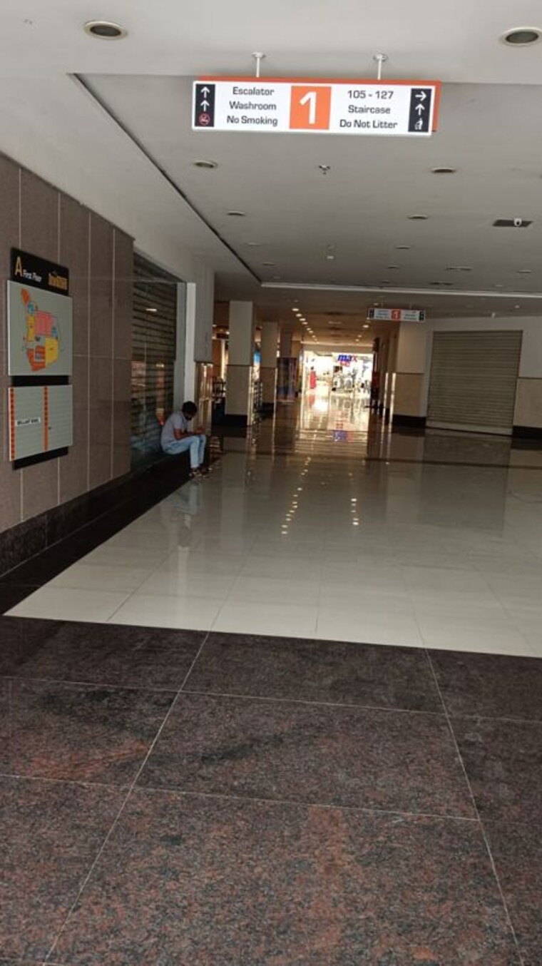  Parking, unitech-uniworld-downtown Commercial Showroom 440 Sq.Ft. In Rajarhat Kolkata 10663109