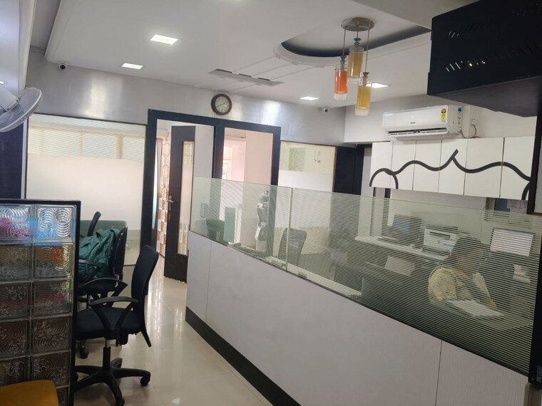 Team Area, cosmos-plaza Commercial Office Space 600 Sq.Ft. In Andheri West Mumbai 10663130