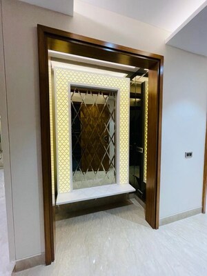 Building Lobby in 4 BHK Builder Floor at Sector 45 – for Sale